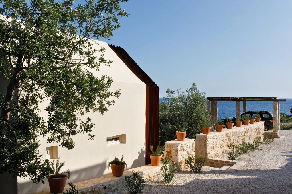 Seaside Villa Retreat with Pool, Zaraće