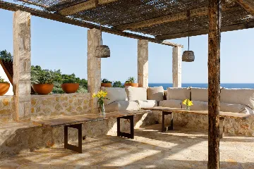 Seaside Villa Retreat with Pool, Zaraće