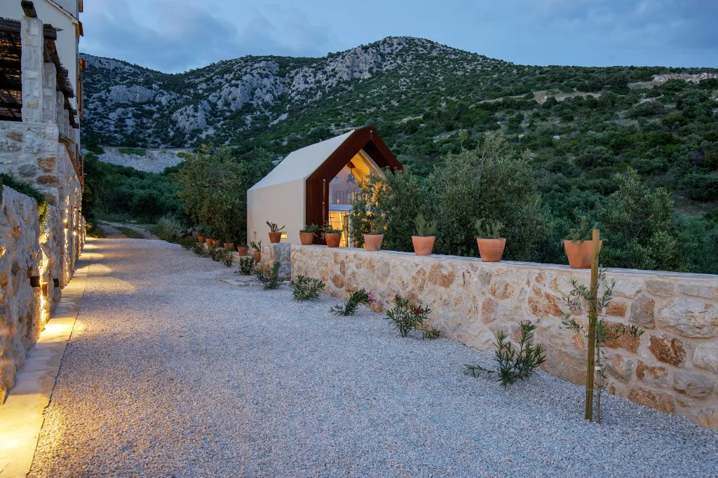 Seaside Villa Retreat with Pool, Zaraće
