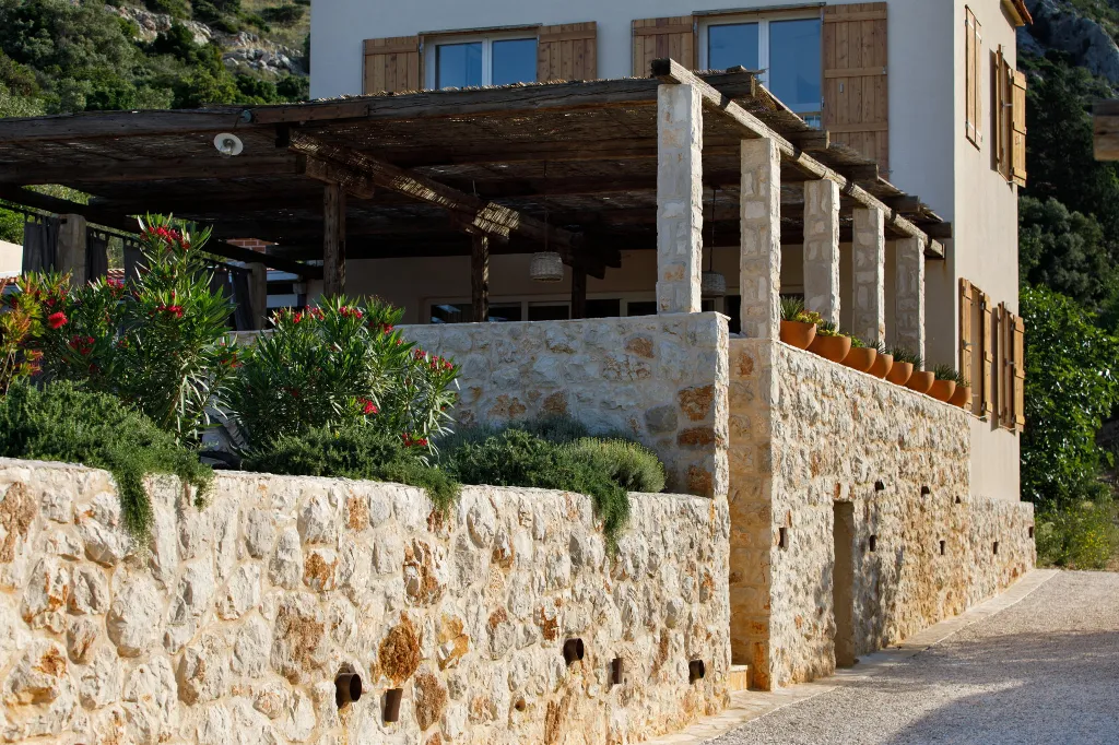 Seaside Villa Retreat with Pool, Zaraće