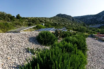 Seaside Villa Retreat with Pool, Zaraće