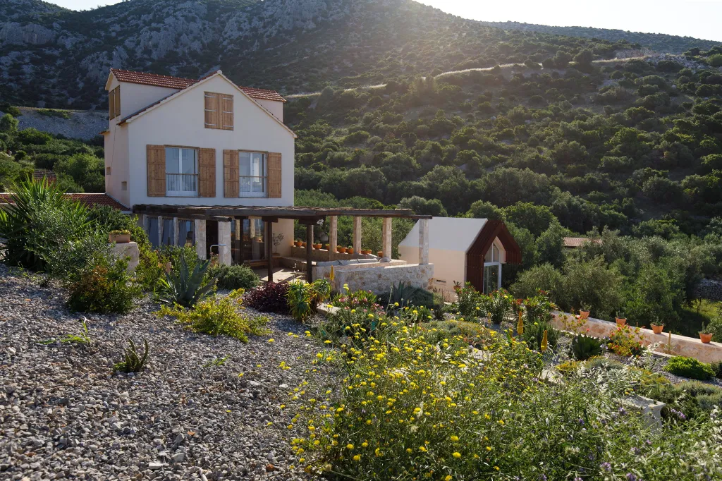 Seaside Villa Retreat with Pool, Zaraće