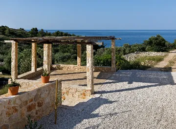 Seaside Villa Retreat with Pool, Zaraće
