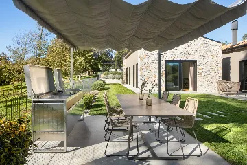 Modern Forestside Villa with Pool in Motovun