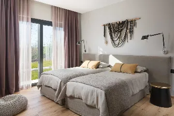 Modern Forestside Villa with Pool in Motovun