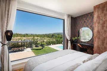 Private Villa with Pool and Tennis Court in Šibenik