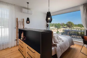 Private Villa with Pool and Tennis Court in Šibenik