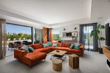 Private Villa with Pool and Tennis Court in Šibenik