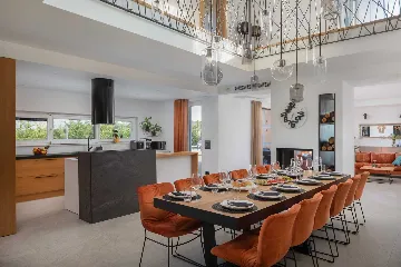 Private Villa with Pool and Tennis Court in Šibenik