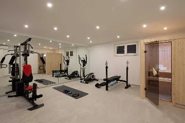 Private Villa with Pool and Tennis Court in Šibenik