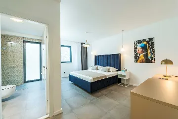 Modern Seafront Villa with Pool in Slano