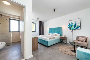 Modern Seafront Villa with Pool in Slano