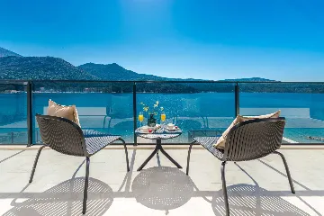 Modern Seafront Villa with Pool in Slano