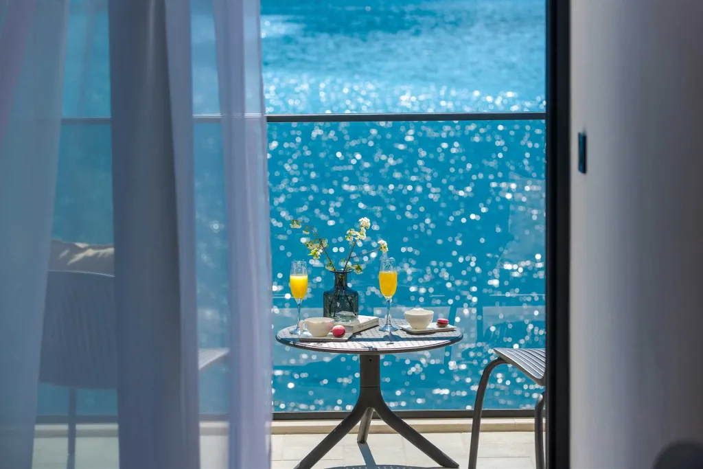 Modern Seafront Villa with Pool in Slano