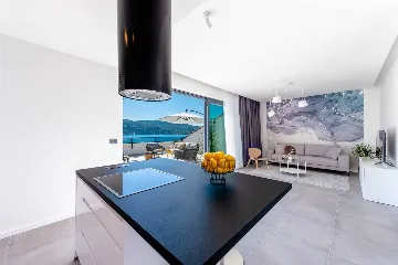 Modern Seafront Villa with Pool in Slano