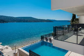 Modern Seafront Villa with Pool in Slano