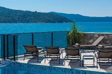 Modern Seafront Villa with Pool in Slano