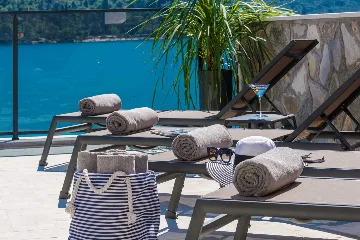 Modern Seafront Villa with Pool in Slano