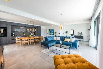 Modern Seafront Villa with Pool in Slano