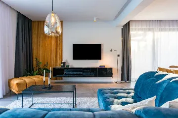 Modern Seafront Villa with Pool in Slano