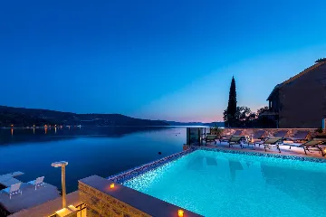 Modern Seafront Villa with Pool in Slano