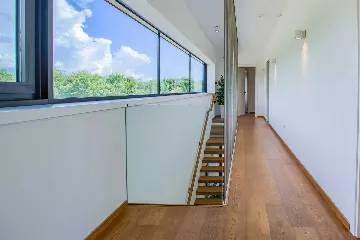 Spacious Modern Villa Retreat with Pool in Baderna