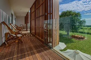 Spacious Modern Villa Retreat with Pool in Baderna