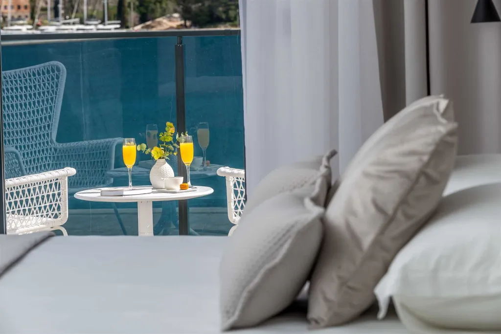 Coastal Villa with Infinity Pool in Slano