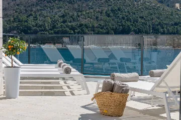Coastal Villa with Infinity Pool in Slano