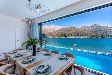 Coastal Villa with Infinity Pool in Slano