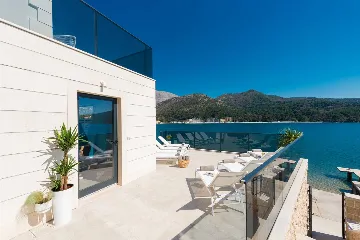Coastal Villa with Infinity Pool in Slano