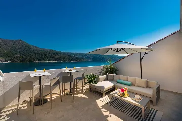 Coastal Villa with Infinity Pool in Slano