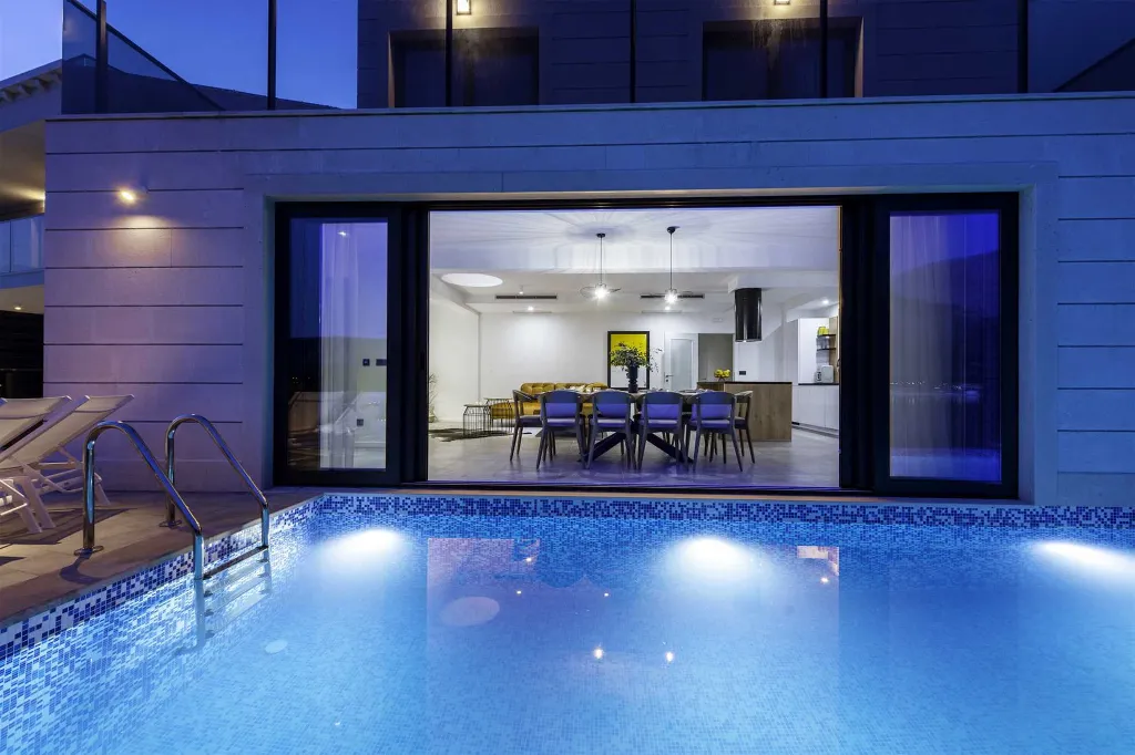 Coastal Villa with Infinity Pool in Slano