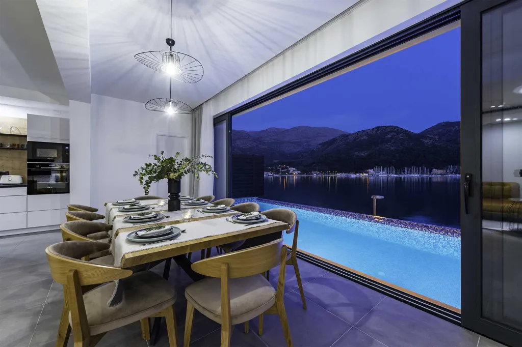 Coastal Villa with Infinity Pool in Slano