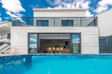 Coastal Villa with Infinity Pool in Slano