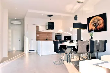 Modern Villa with Heated Pool in Makarska