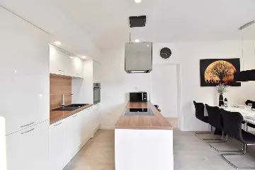 Modern Villa with Heated Pool in Makarska