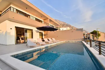 Modern Villa with Heated Pool in Makarska