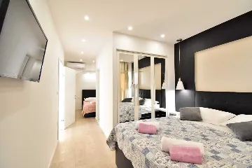 Modern Villa with Heated Pool in Makarska