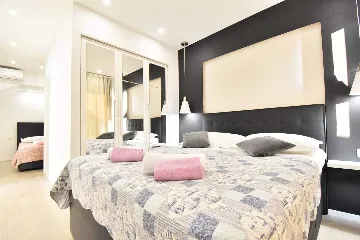 Modern Villa with Heated Pool in Makarska