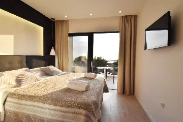 Modern Villa with Heated Pool in Makarska