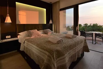 Modern Villa with Heated Pool in Makarska