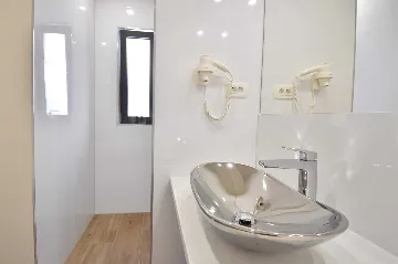 Modern Villa with Heated Pool in Makarska