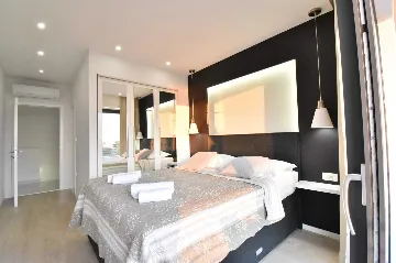 Modern Villa with Heated Pool in Makarska