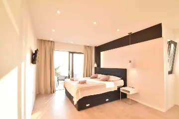 Modern Villa with Heated Pool in Makarska