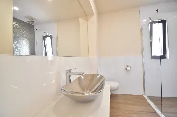 Modern Villa with Heated Pool in Makarska