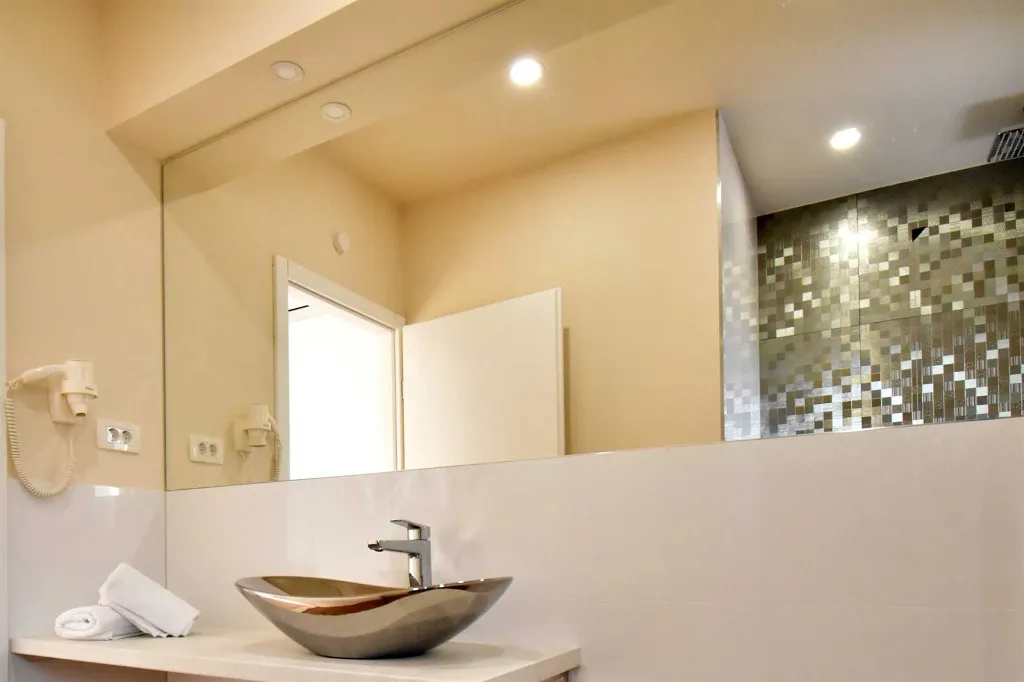 Modern Villa with Heated Pool in Makarska