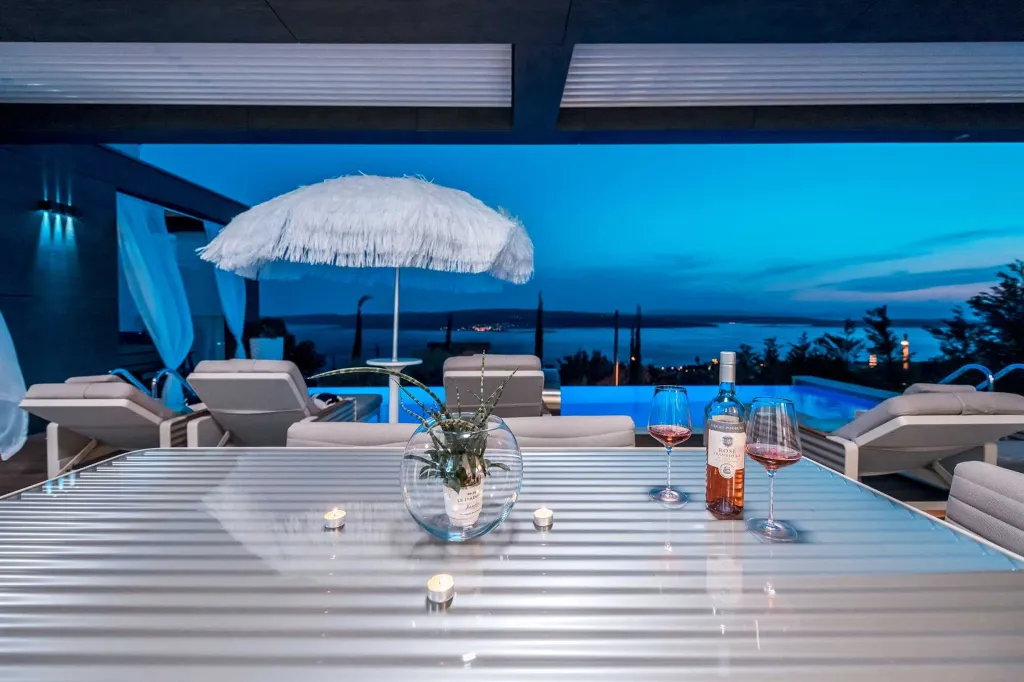 Spacious Contemporary Villa with Pool in Crikvenica