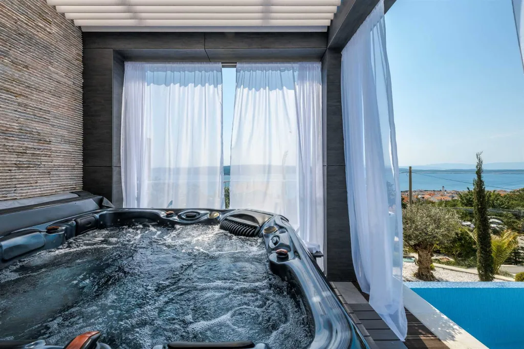 Spacious Contemporary Villa with Pool in Crikvenica