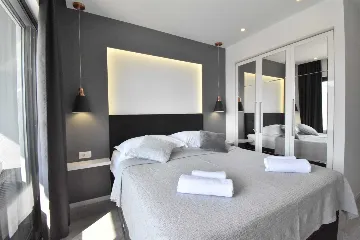 Contemporary Villa with Heated Pool in Makarska